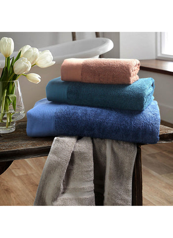 LivingT Alba Towel Set – Plush & Absorbent, Elegant Touch, Perfect for Gifting – Valentine’s Special | A Luxurious Gift for Someone Special