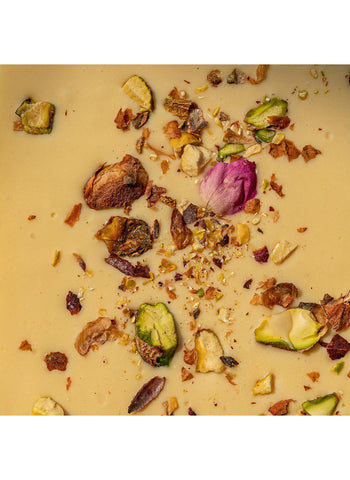 Raco Pistachio Rose & Cardamom 33% White Small Bar – Aromatic Spices, Nutty Pistachio, Smooth White Chocolate – Exotic & Delicate | Gourmet Indulgence