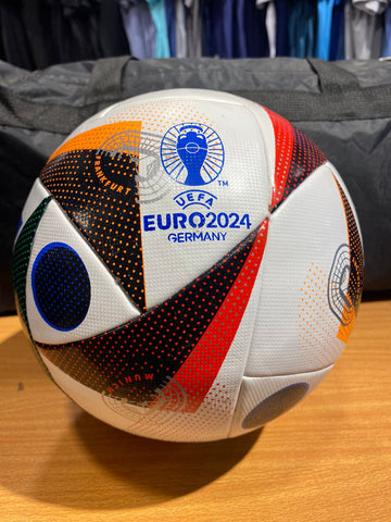 Euro'24 Tubeless Football – Premium Quality, Durable Construction, High-Performance Grip – Ideal for Professional Play